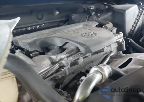 2015 Toyota Rav4 Xle z USA, uszkodzony, nr VIN 2T3RFREV9FW241834